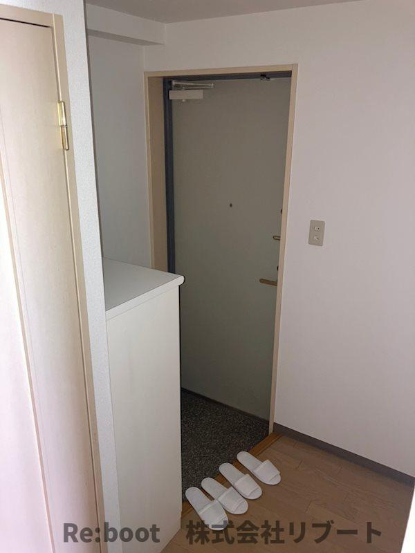 エリューディ船橋本町の玄関