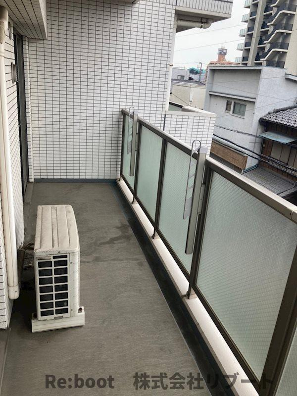 エリューディ船橋本町のバルコニー