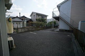 【駐車場】