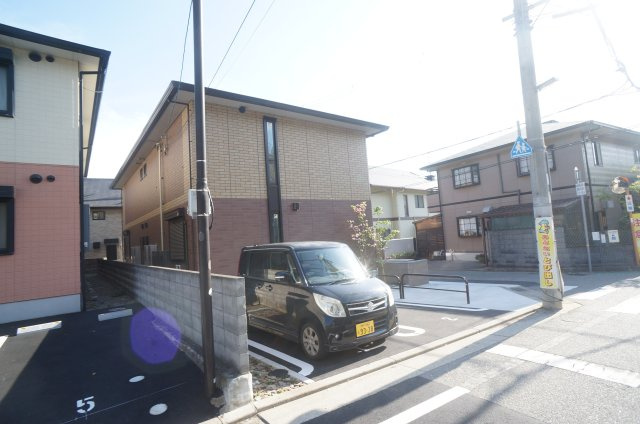 ジョイ　カルチュラの駐車場