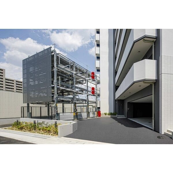 S-RESIDENCE茶屋ヶ坂の駐車場