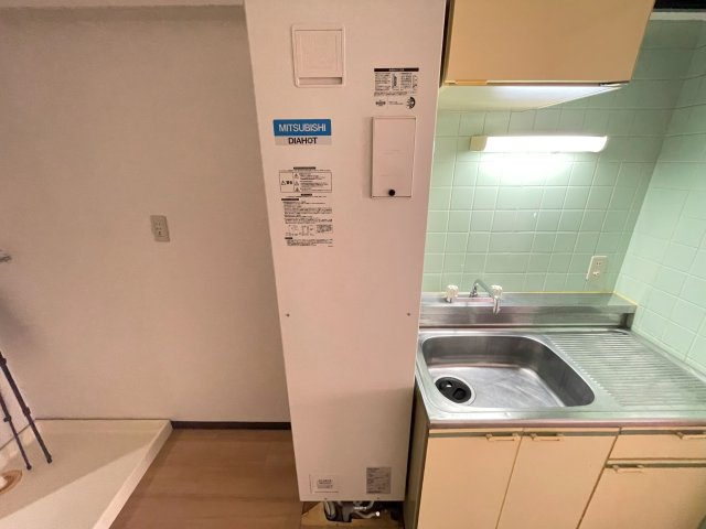 千早ビルのその他|電気温水器