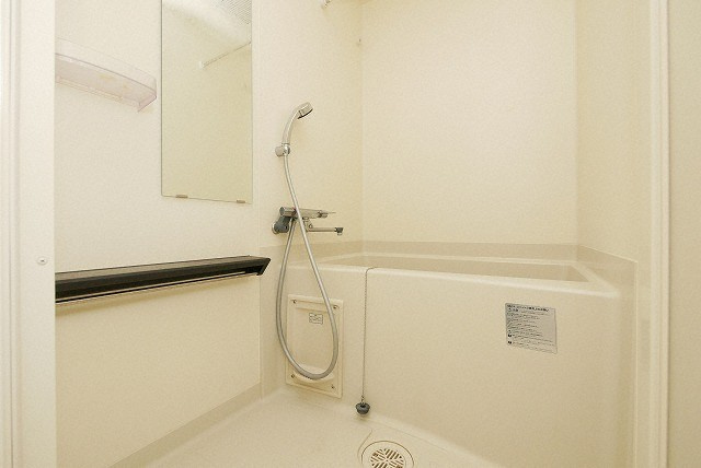 プレサンス大国町アドロッソの浴室