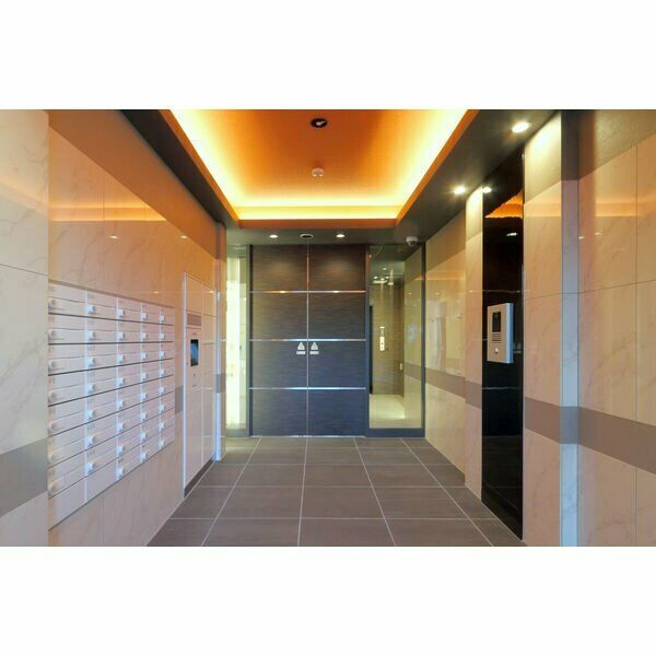 S-RESIDENCE堀田のエントランス