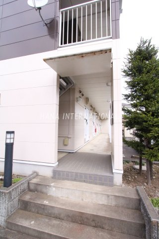レオパレスファルマンのエントランス