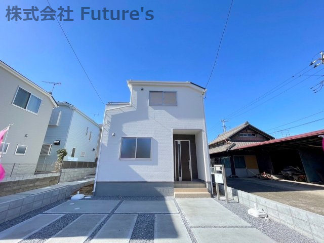 三郷市番匠免1丁目　新築戸建　全2棟　1号棟の外観|前面道路6.15ｍもあり駐車もしやすい立地です