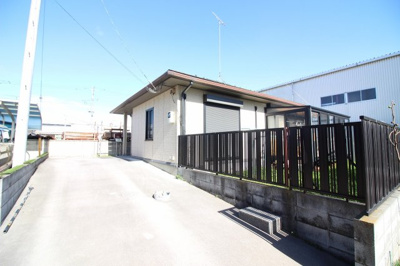 【駐車場】 | 太田市龍舞町　中古戸建て | 車をお持ちの方に嬉しい駐車場付きの物件です