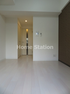 【居間・リビング】 | ワールドアイ梅田WEST