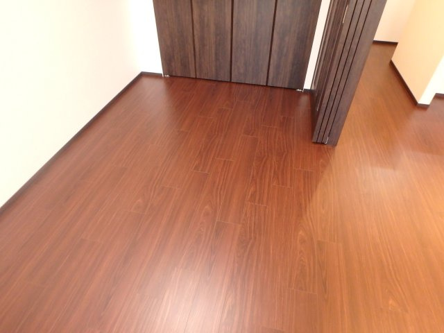 プレジオ布施ASIANの洋室