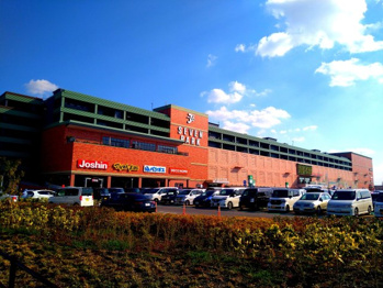 もともと駅周辺には商店街や阪南大学などがあり、にぎやかでありながら、落ち着いた住環境となっております。 また、セブンパークや、その周辺にも店舗が次々にオープンし、非常に住みやすい環境となっております!