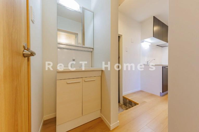 姫路市青山北１丁目のハイツの玄関