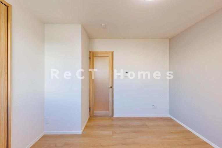 姫路市青山北１丁目のハイツの居間・リビング