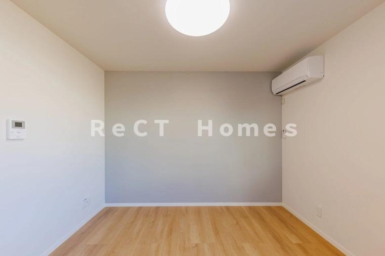 姫路市青山北１丁目のハイツの居間・リビング