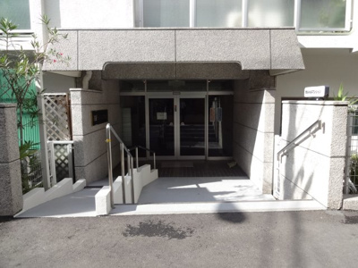 【エントランス】 | 鶯谷永谷マンション　