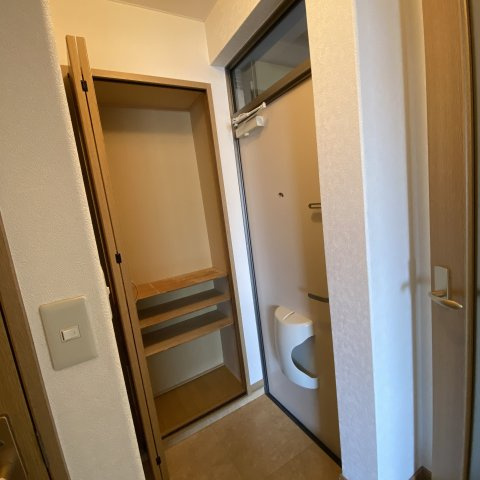 ホワイトステージの玄関|収納もある玄関です