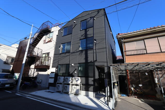 横浜市鶴見区仲通２丁目のアパートの画像