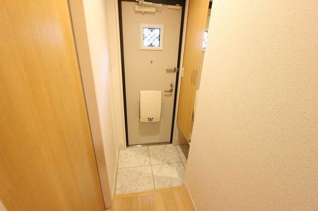 ツトヤグレイスの玄関