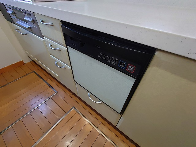 小牧市小牧５丁目　中古戸建のキッチン|食洗器あり