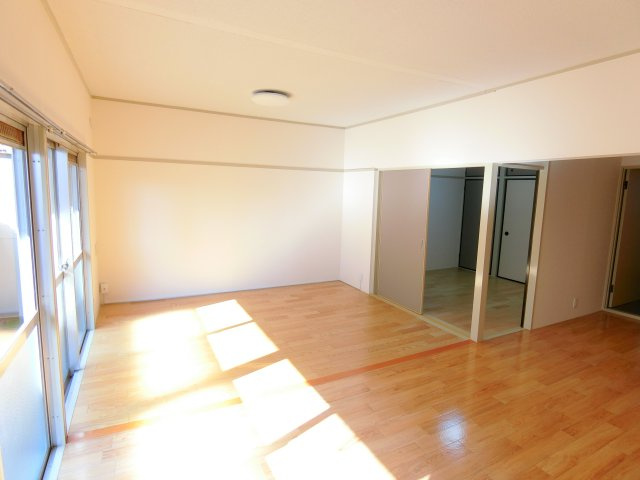 ルグラン嶋津の居間・リビング