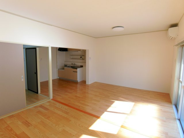 ルグラン嶋津の居間・リビング