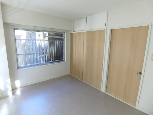 セブンヒルズの洋室