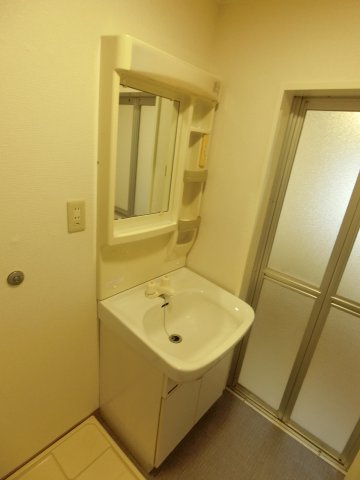 セブンヒルズの独立洗面台