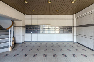 【エントランス】 | 共有スペースも広々としています。