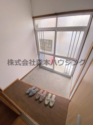【玄関】 | 　北岸和田貸家 | 明るい玄関です