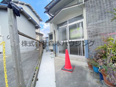 【エントランス】 | 　北岸和田貸家 | 落ち着いたエントランスです