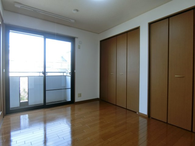 ひるがおAの洋室