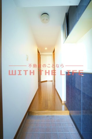 ダイアパレス六ツ門【10,000円キャッシュバック対象物件】の玄関|落ち着いた玄関です