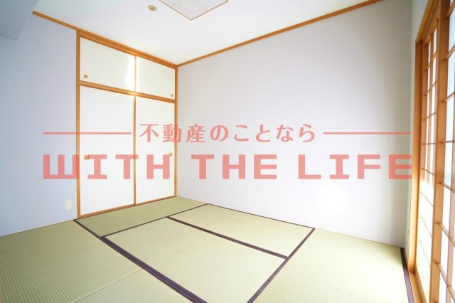 ダイアパレス六ツ門【10,000円キャッシュバック対象物件】の和室|畳の上でゆっくりとくつろげる和室です