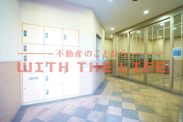 ダイアパレス六ツ門【10,000円キャッシュバック対象物件】のロビー|落ち着いたロビーです