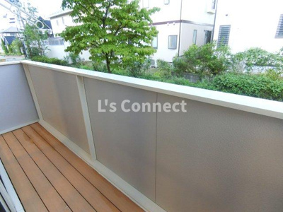 【バルコニー】 | パセオプラシード成田Ｄ | 晴れた日には洗濯物もたくさん干せます。