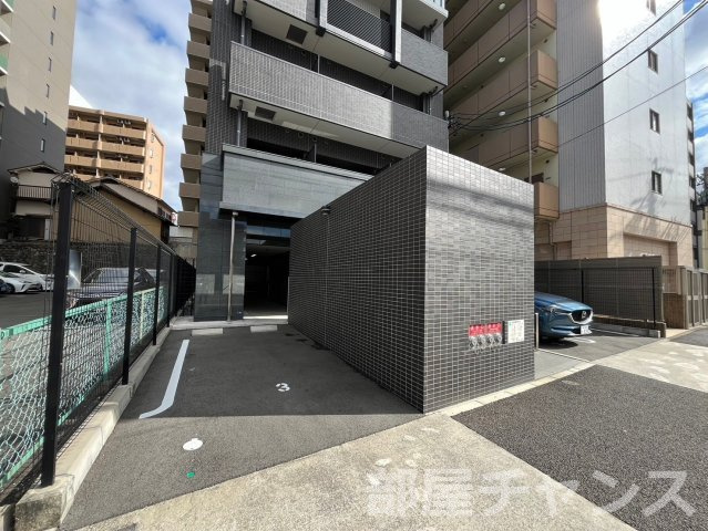 ディアレイシャス金山の駐車場