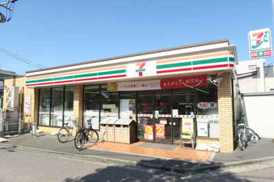 セブンーイレブン北松戸西口店まで190ｍ