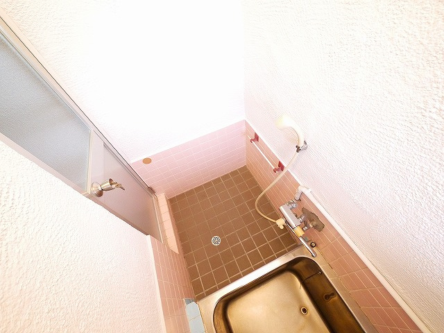 森中貸家の浴室|コンパクトで使いやすいお風呂です