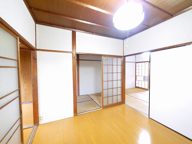 森中貸家の洋室|きれいな洋室です