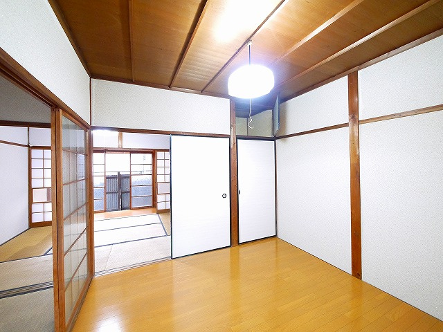 森中貸家の洋室|コンパクトで使いやすい洋室です