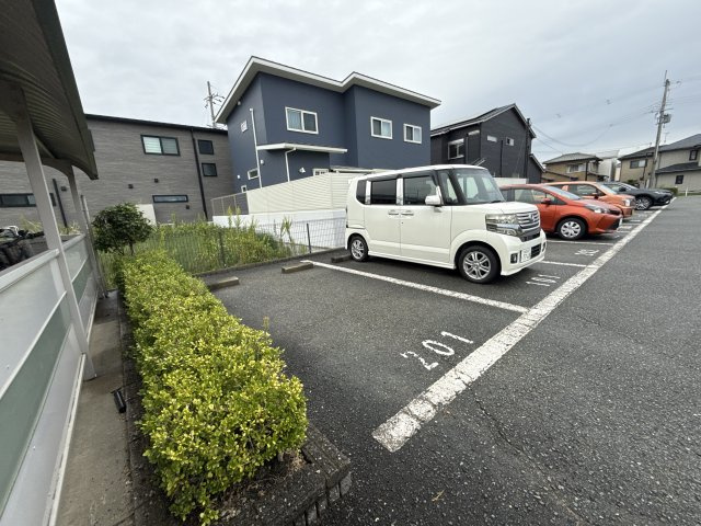 プチ・ボヌールの駐車場