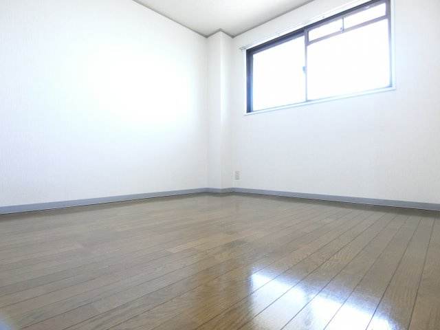 リバーサイドマンションの子供部屋|同物件別部屋写真
