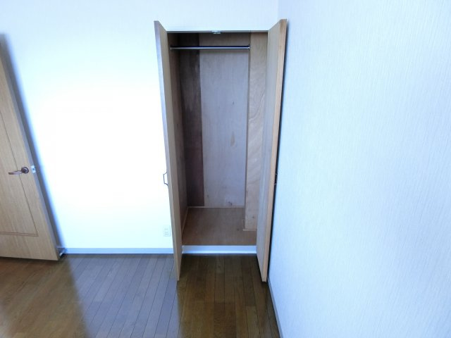 リバーサイドマンションの収納|同物件別部屋写真