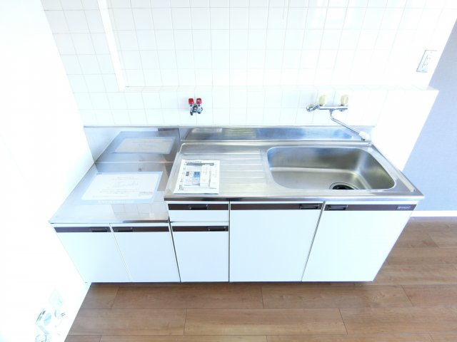 リバーサイドマンションのキッチン|同物件別部屋写真