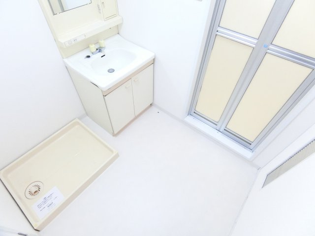 リバーサイドマンションの洗面所|同物件別部屋写真