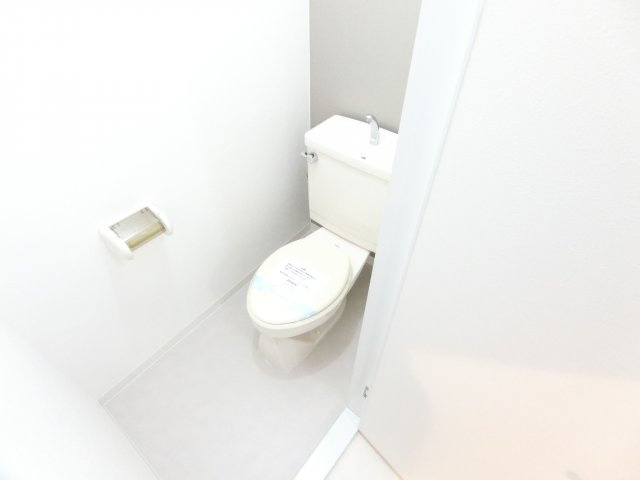 リバーサイドマンションのトイレ|同物件別部屋写真