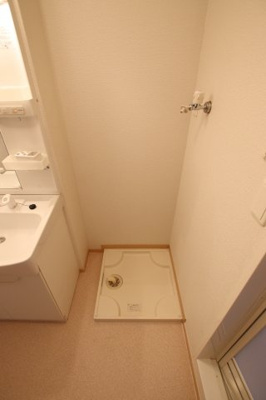 【設備】 | ユニゾン | 室内洗濯機置場