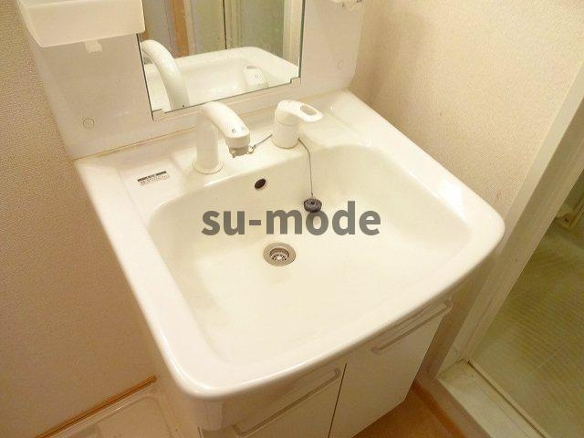 プレジェーネ一津屋の洗面所