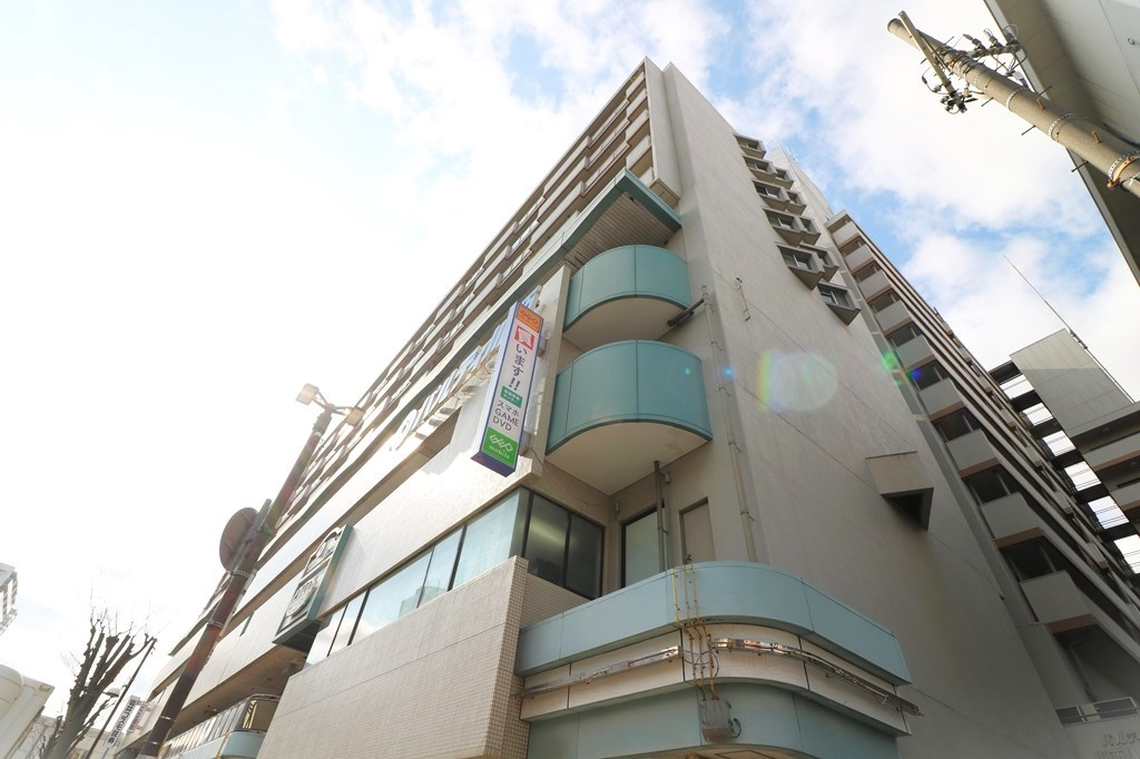 川西市栄町の中古マンションの外観