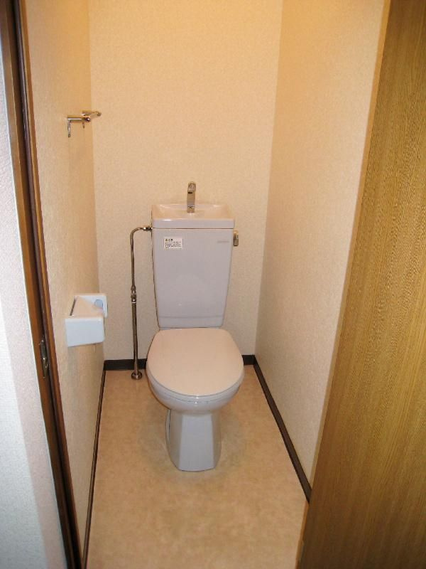 ヴィラ・ルース　　刈谷市近郊の賃貸はクラスホーム刈谷店のトイレ