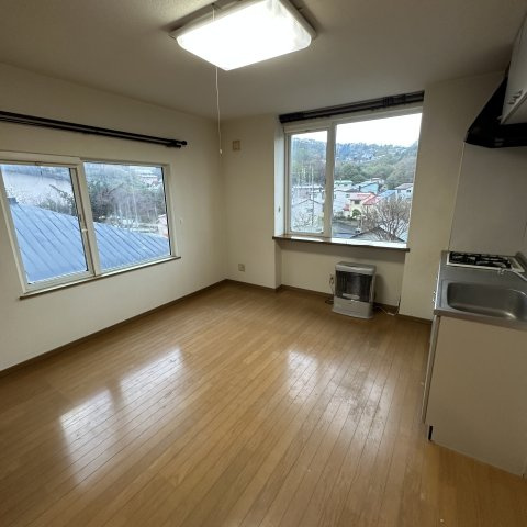 ルーネスハウスの居間・リビング|ゆったり過ごせる居間です